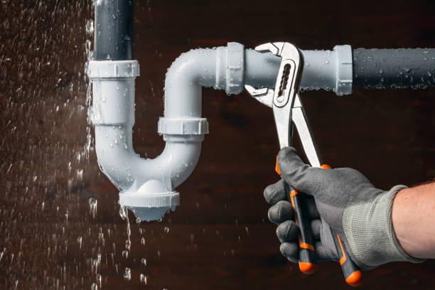 Professional Leak Detection technician working in Arcola, TX